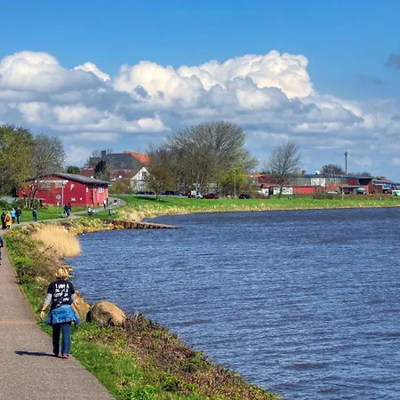 בית נופש In With Kitchen *