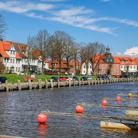 In With Kitchen Tönning